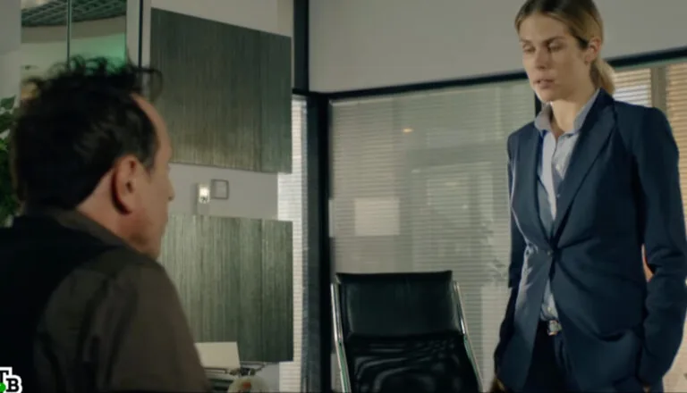 Момент из 10 серии 1 сезона