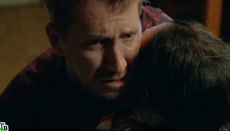 Момент из 11 серии 1 сезона